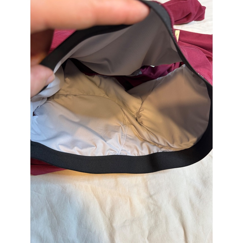 Halara Long Sleeve Built-in Bra Top Burgundy Thumbhole Curved Hem XS NWT - Picture 10 of 10